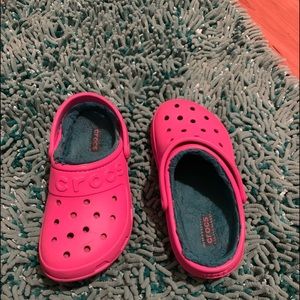 Girls Fleece Pink Crocs.